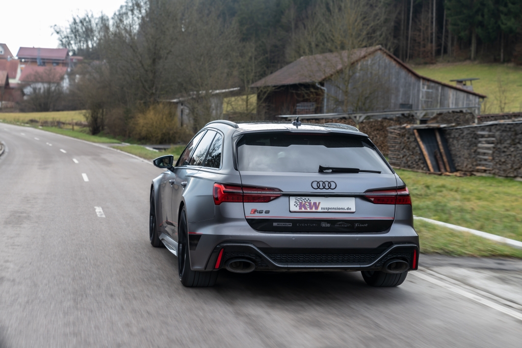 Audi RS6 C8 mit KW Tieferlegungsfedern